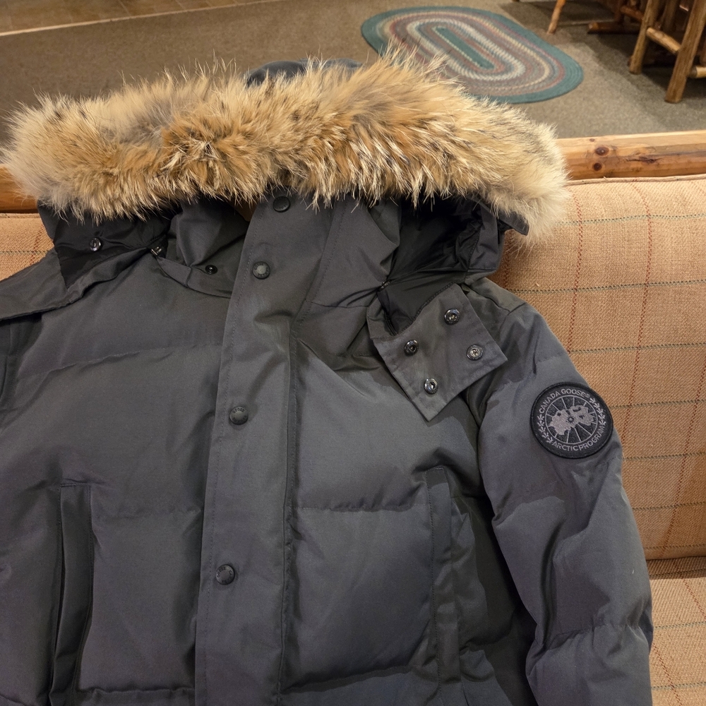 Canada Goose Black Label Down Winter Jacket Real Fur (Men's/Unisex, Grey, M)